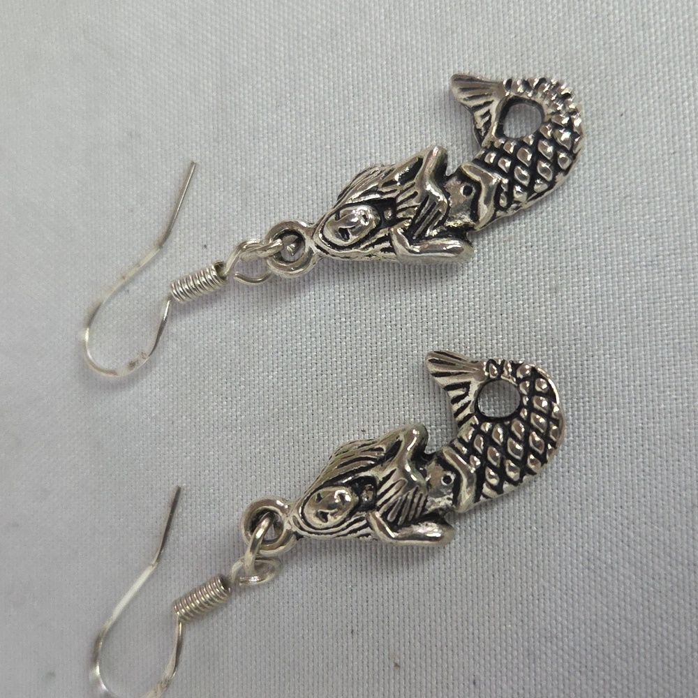 Sterling Silver 925 Mermaid Dangly Earrings Sea Maiden Like New